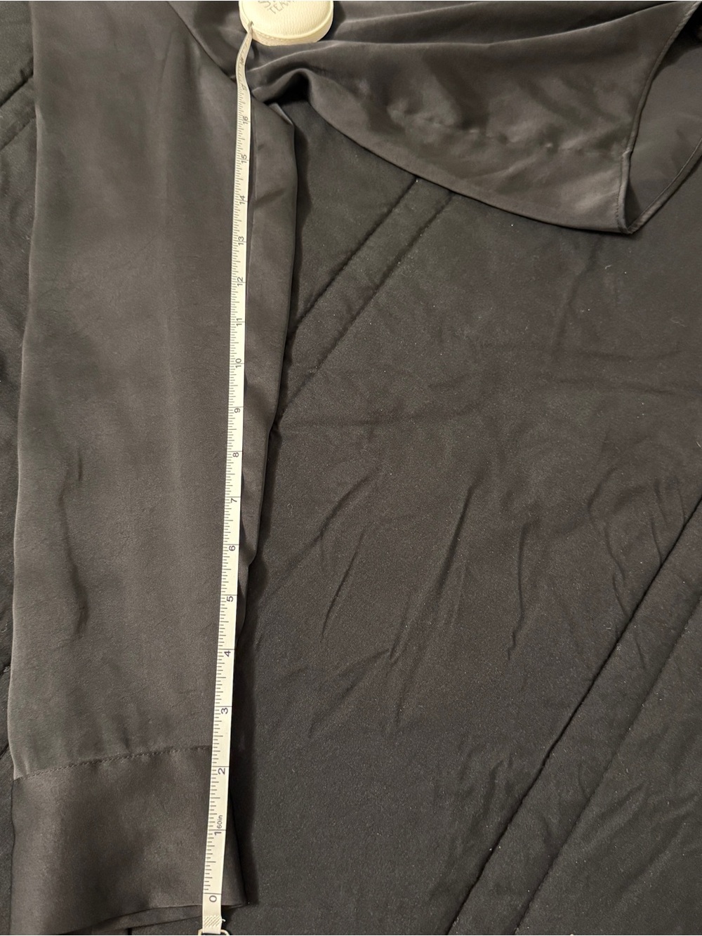 ๐ฆ Wilfred| Aritzia Black Satin Tie Front Blouse Size Small - Picture 6 of 9